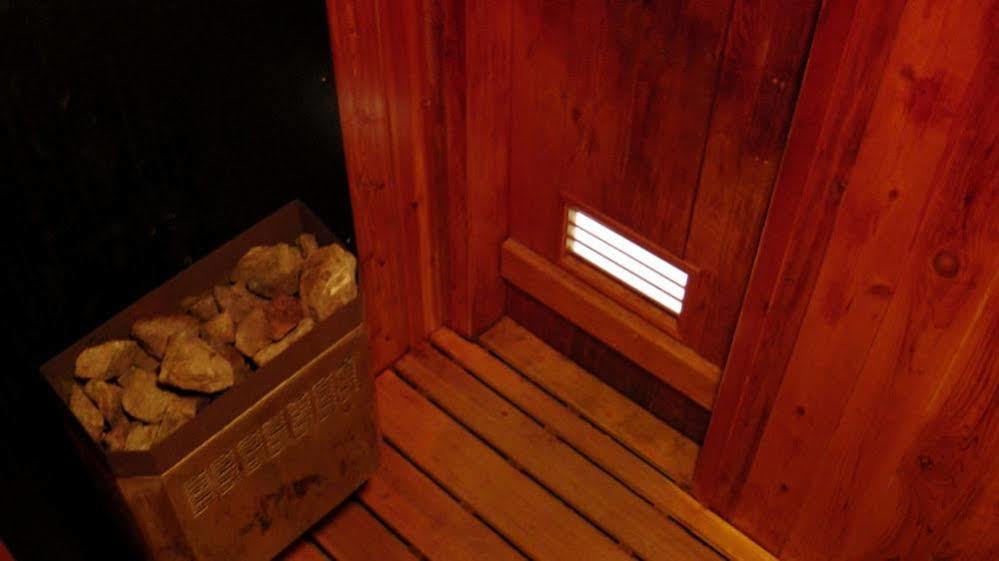 Bella Vista Inn Humboldt Екстериор снимка