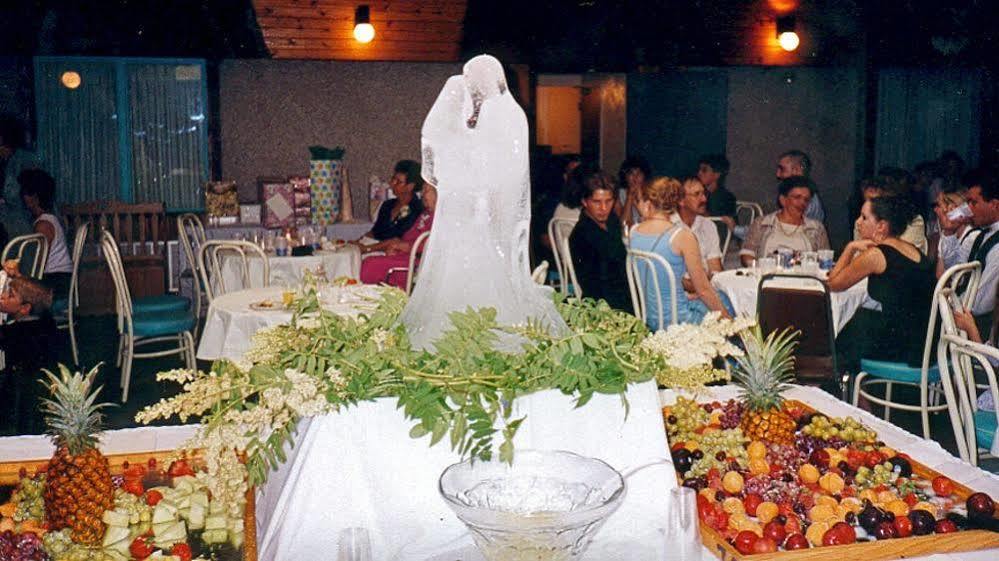 Bella Vista Inn Humboldt Екстериор снимка